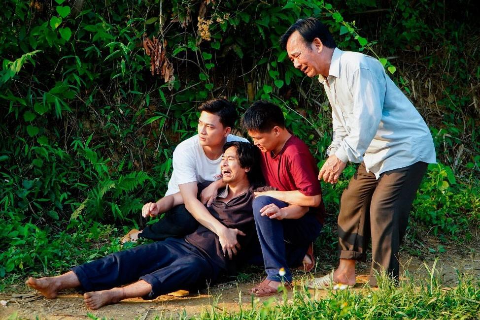 Đạo diễn Mai Long phản hồi việc nhóm người đến đòi nợ trong họp báo ra mắt phim-3