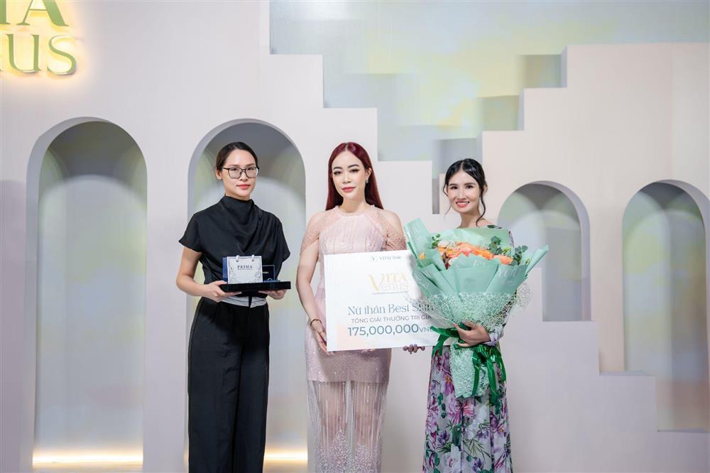 Bùi Quỳnh Hoa tỏa sáng bên dàn người đẹp VITA Venus-5