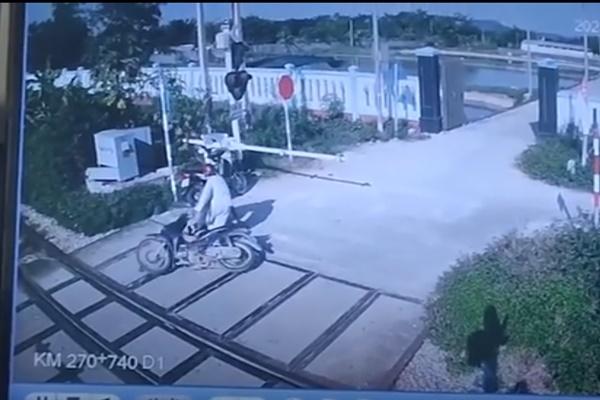 Cuộc sống hai mặt của gã doanh nhân thuê gái bán dâm giết vợ-3