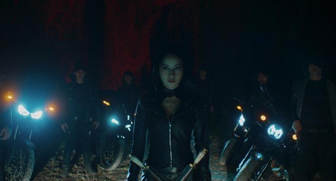 Chi Pu hóa ma cà rồng, tái xuất màn ảnh rộng-2