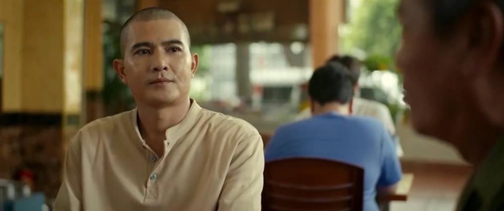 Gia đình mình vui bất thình lình: Nhói lòng cảnh mẹ nhặt nhạnh tóc của con trai bị ung thư-7