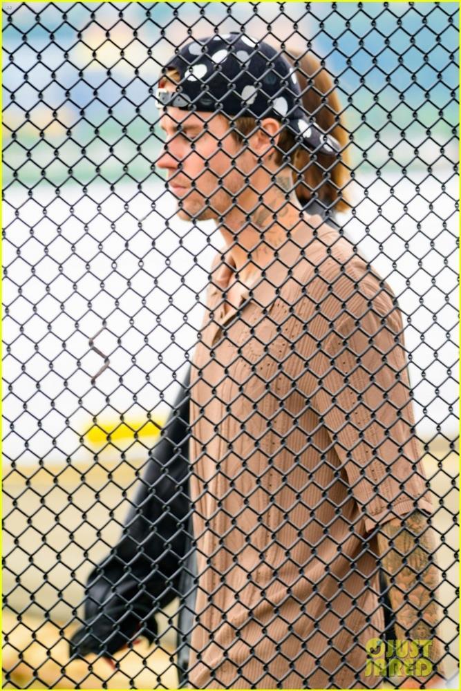 Vợ chồng Justin Bieber - Hailey Baldwin đi chơi bằng trực thăng-6