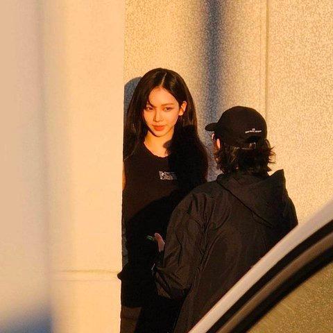 Karina khiến dân tình xuýt xoa với ảnh người qua đường chụp lại-2