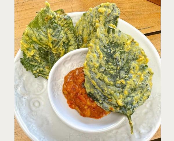 Theo chân Hồ Ngọc Hà - Kim Lý đến Bali thưởng thức đủ của ngon vật lạ-2