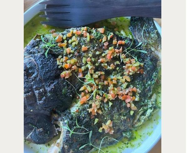 Theo chân Hồ Ngọc Hà - Kim Lý đến Bali thưởng thức đủ của ngon vật lạ-6