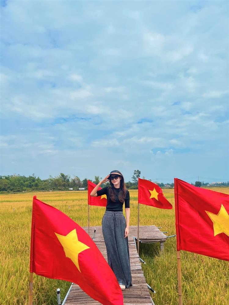 Dàn hoa, á hậu mặc áo dài trong kỳ nghỉ lễ Quốc khánh-18