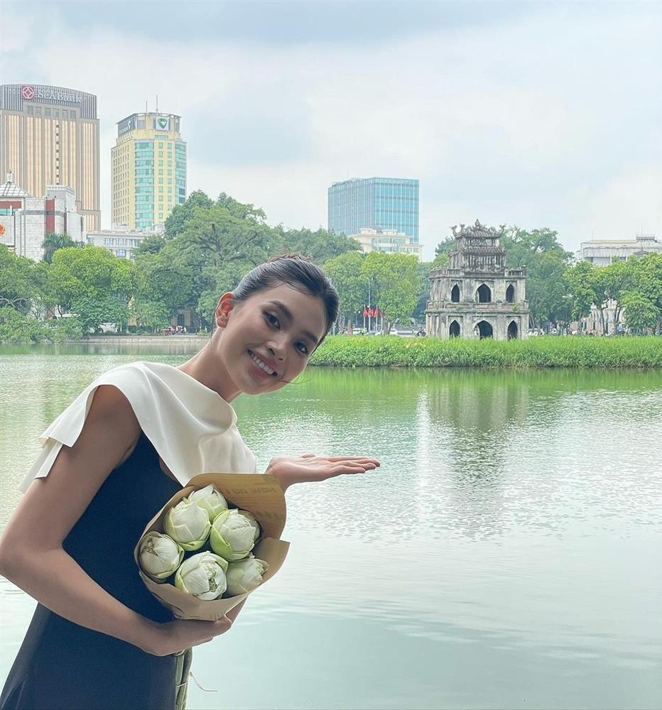 Dàn hoa, á hậu mặc áo dài trong kỳ nghỉ lễ Quốc khánh-14