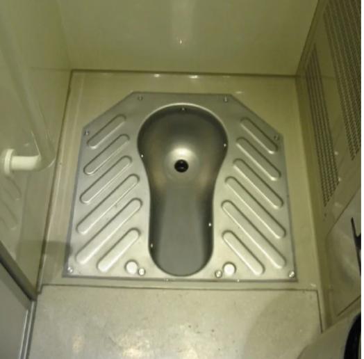 Những điều kỳ lạ ở nhà vệ sinh tại các nước trên thế giới-2