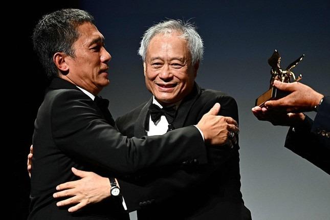 Lương Triều Vỹ khóc vì Lưu Gia Linh-1