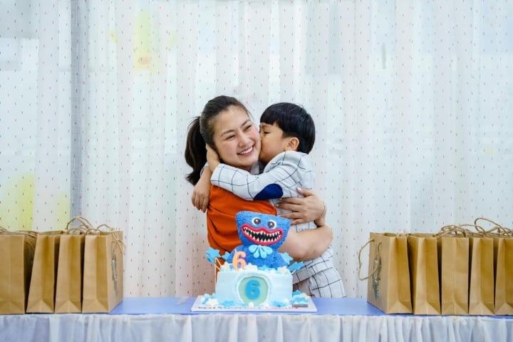 Phùng Ngọc Huy và dàn diễn viên Cổng Mặt Trời ra sao sau 14 năm?-6