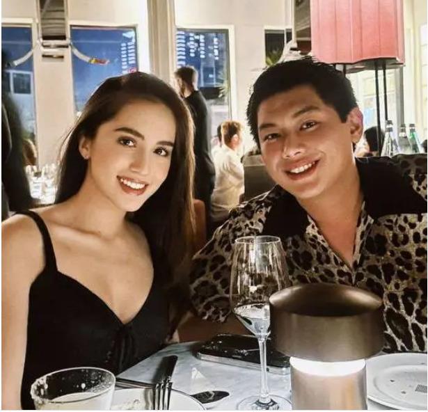 Thiếu gia út nhà tỷ phú Johnathan Hạnh Nguyễn tung ảnh hiếm bên bạn gái-1