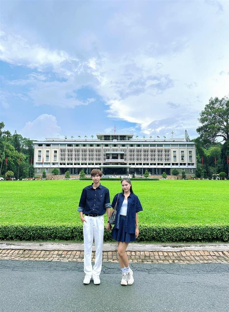 Màn cầu hôn bất ngờ của cặp đôi yêu 11 năm tại đêm nhạc Super Junior-2