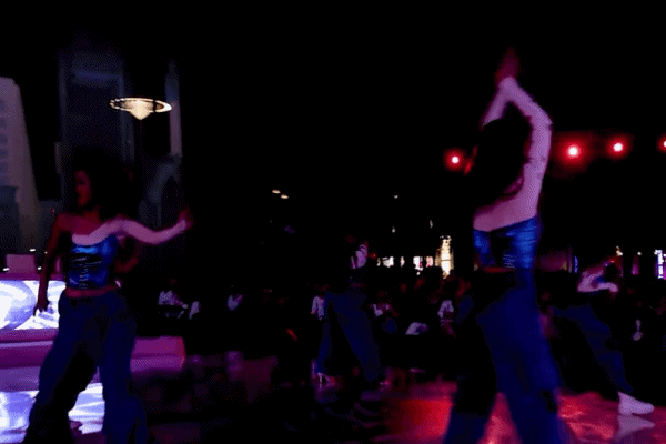 Xôn xao chuyện Mỹ Tâm và các giám khảo Vietnam Idol bỏ đi khi Jack diễn, thực hư thế nào?-1