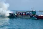 Cháy ghe trên vùng biển Cù Lao Chàm, 3 cán bộ bị thương
