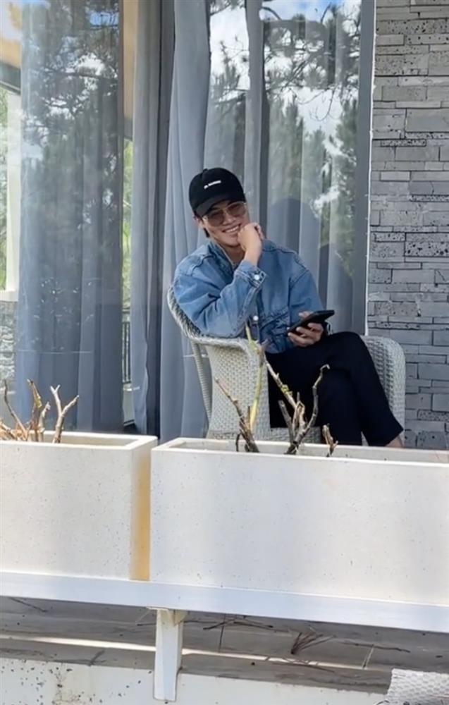 Quỳnh Lương ngại ngùng khi quay cảnh tình cảm trước mặt Tiến Phát-2