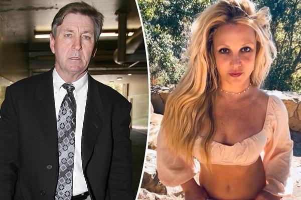 Britney sống phóng túng, để ngực trần cưỡi ngựa giữa lúc ly hôn chồng trẻ-7