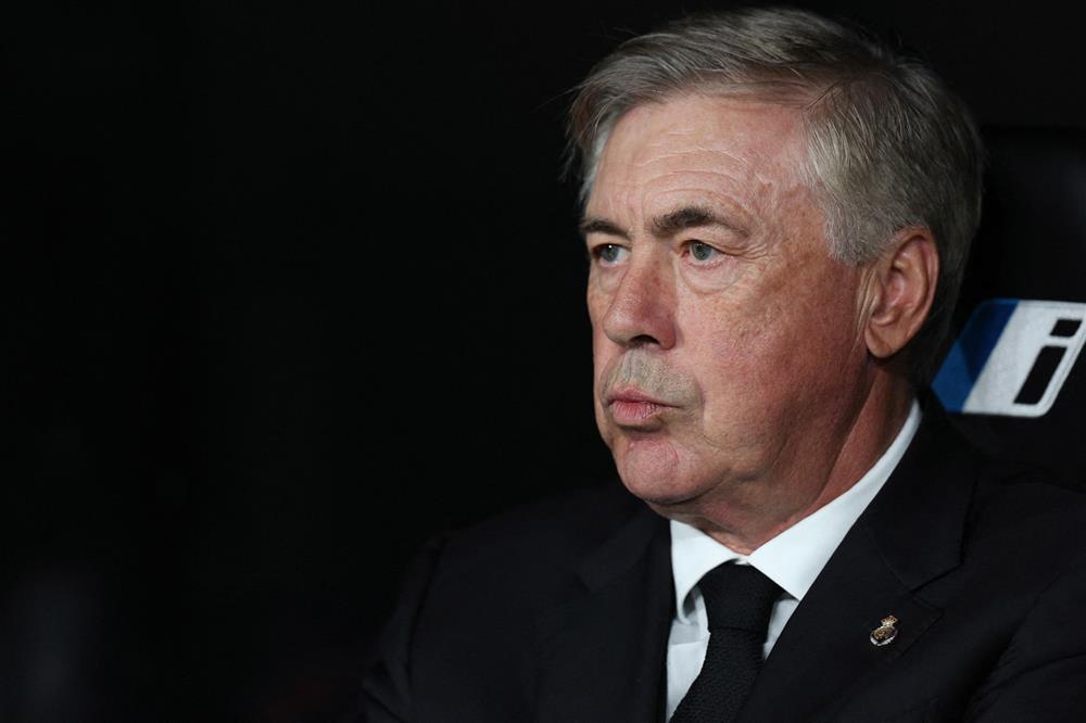 Neymar: Messi và tôi sống như địa ngục ở PSG-4