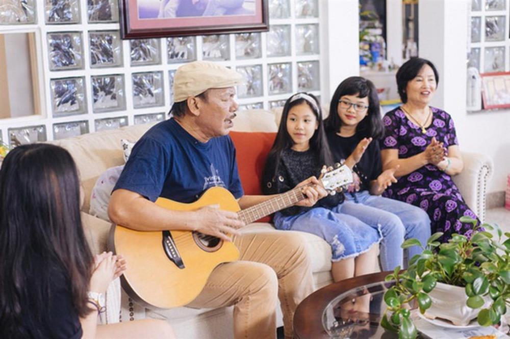 Cuộc sống của nhạc sĩ Trần Tiến ở tuổi 76, sau điều trị ung thư vòm họng-2