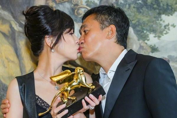 Đi lưu diễn vẫn phải chăm con, Joe Jonas đệ đơn ly hôn người vợ xinh đẹp?-3