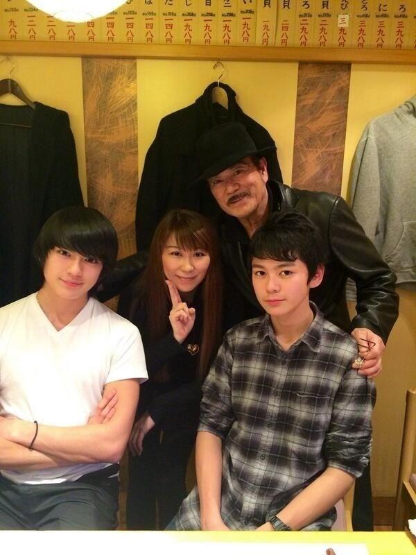 Đời tư dậy sóng của thợ săn hải tặc đang gây bão với One Piece-2