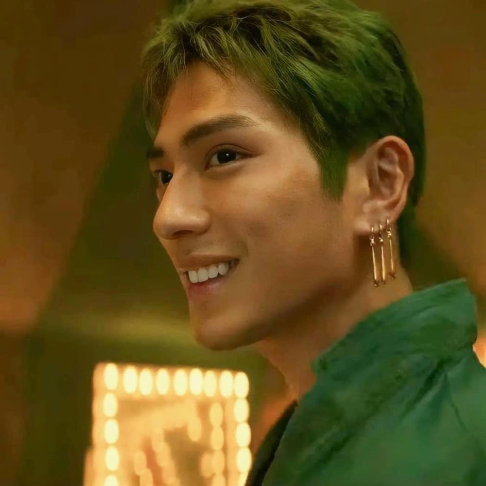 Đời tư dậy sóng của thợ săn hải tặc đang gây bão với One Piece-7