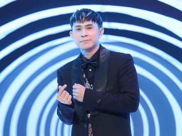 Anh chàng đẹp trai Châu Gia Kiệt từng dừng hát vì biến cố, giờ ra sao?-1