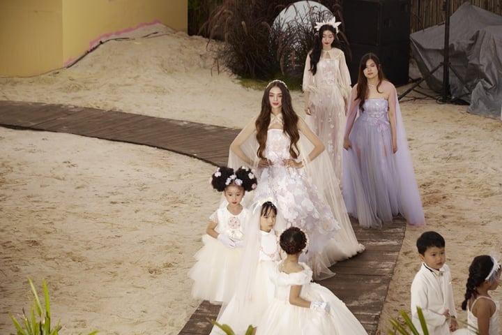 Vợ Bùi Tiến Dũng xinh đẹp trở lại sàn diễn sau khi sinh con đầu lòng-3