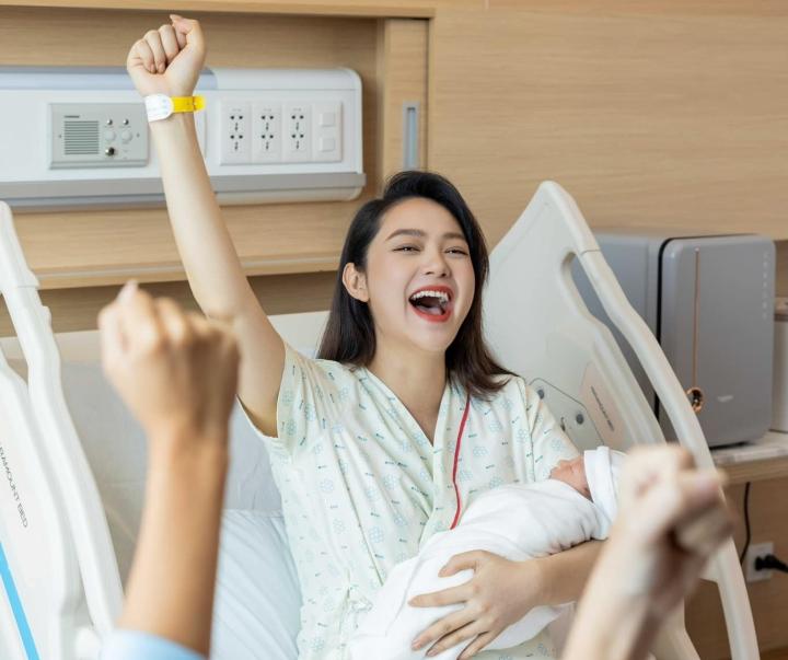 Minh Hằng sinh con chưa đầy tháng đã tiết lộ: Quá tải, hứa sớm quay lại showbiz-1