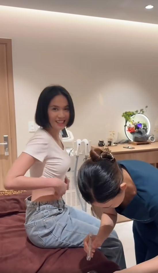 Nối gót Minh Hằng, Ngọc Trinh chuẩn bị gia nhập hội mẹ bỉm sữa-2