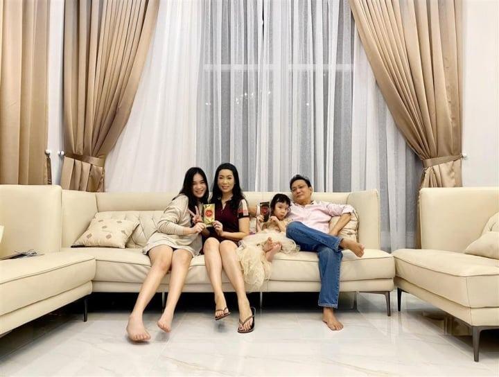 Á hậu duy nhất được phong NSƯT: Tuổi 52 gợi cảm, được chồng tặng tài sản bạc tỷ-10