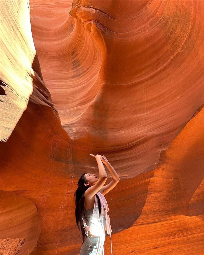 Jennie diện đồ thể thao đơn giản vẫn khoe được body gợi cảm trong loạt ảnh tại Mỹ-4