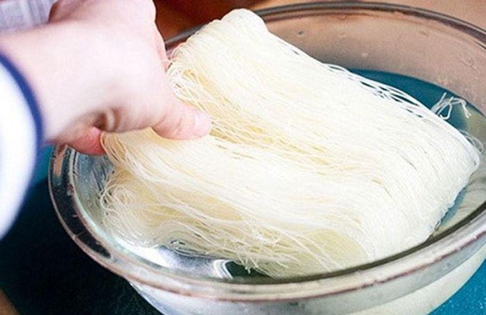 Cách làm bún xào chay mềm tơi cực dễ tại nhà-1