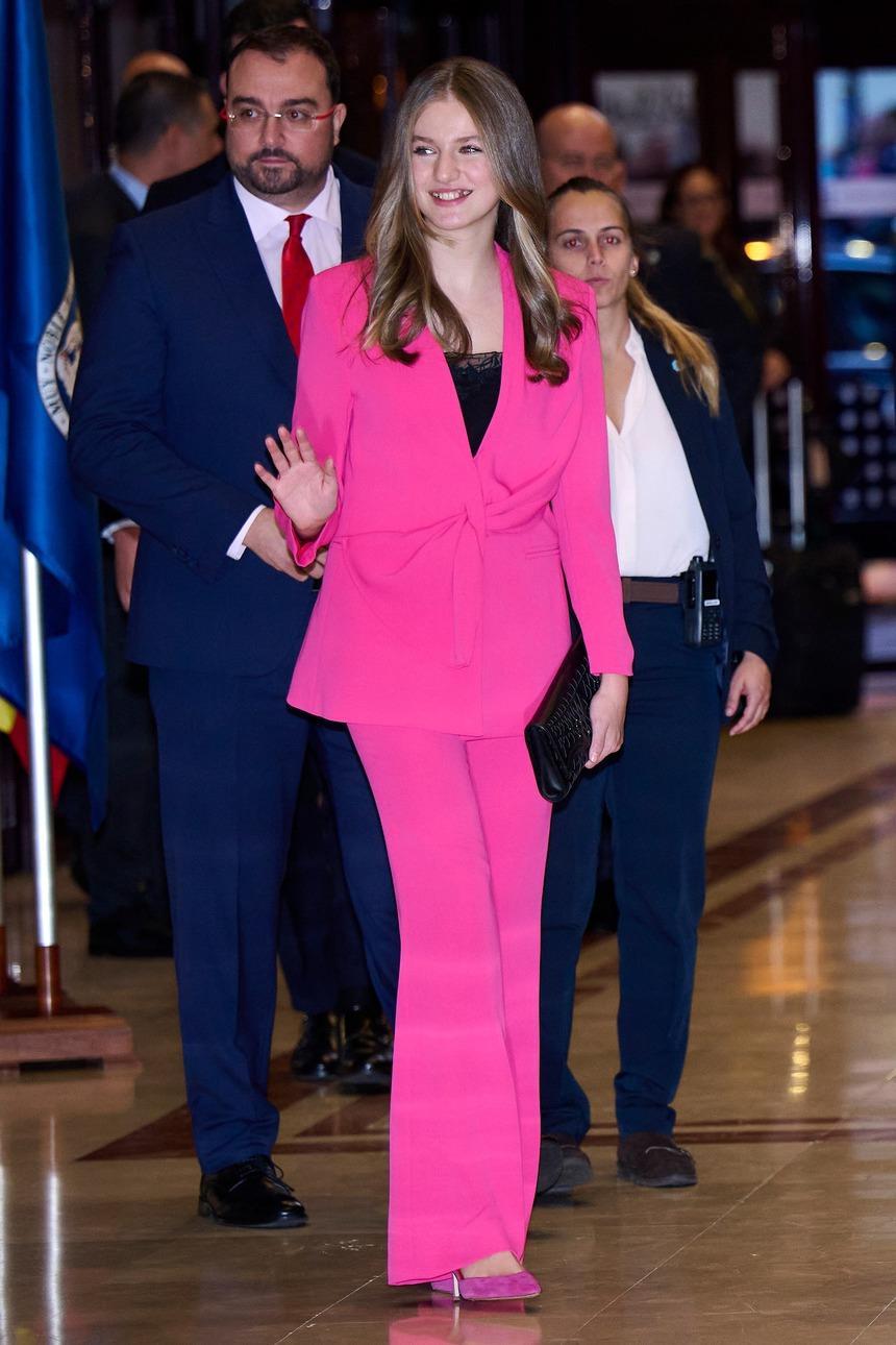 Nữ vương tương lai của Tây Ban Nha đang trải qua giai đoạn huấn luyện đầy thử thách-3