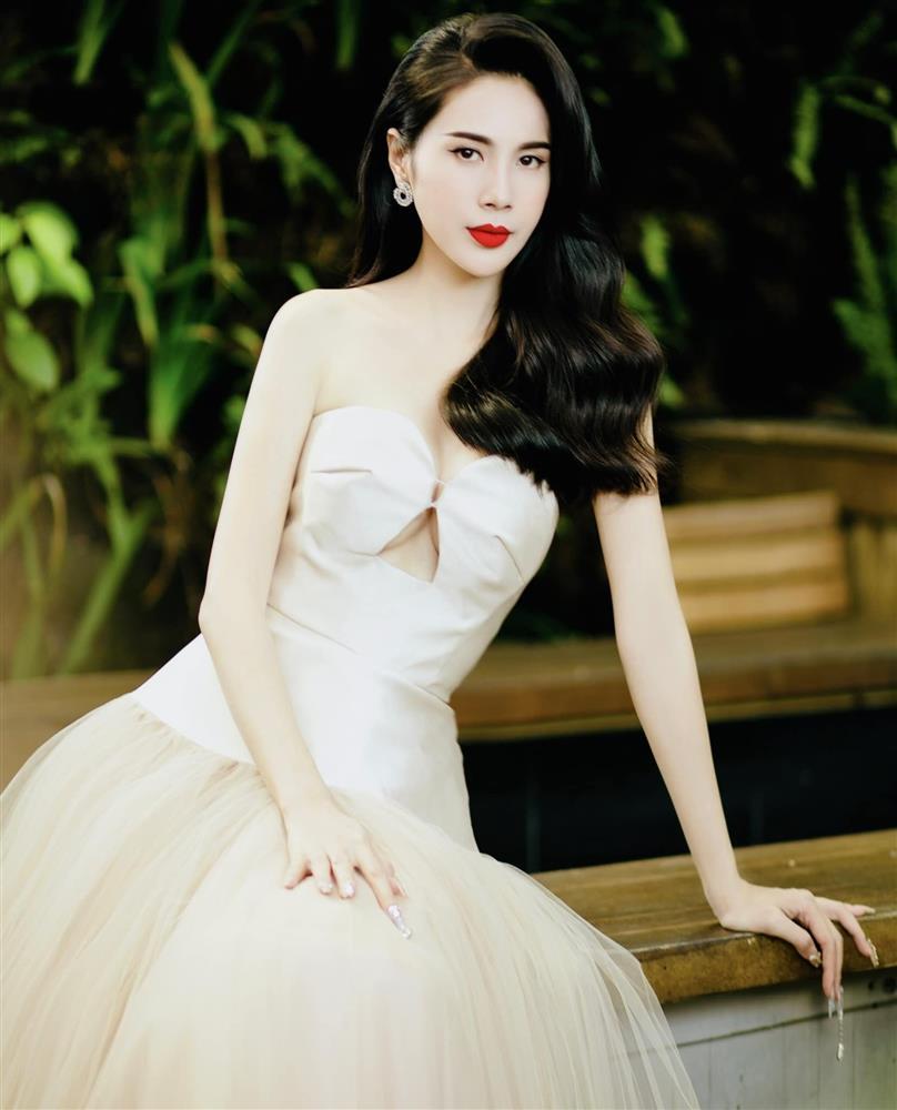 Nhan sắc ca sĩ Thuỷ Tiên thay đổi thế nào sau gần 20 năm vào showbiz?-2