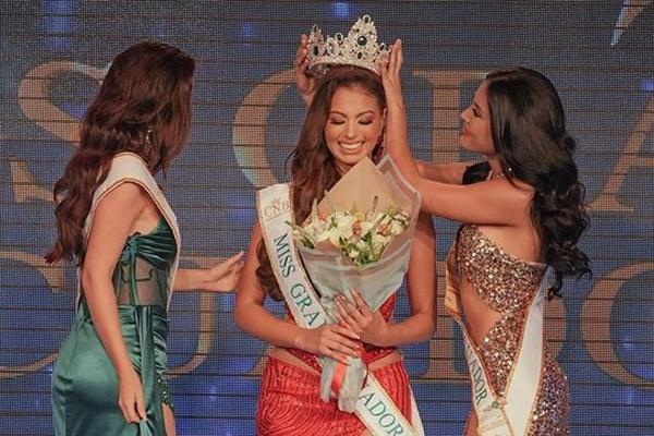 Người đẹp đầu tiên khởi hành sang Việt Nam thi Hoa hậu Hòa bình-21