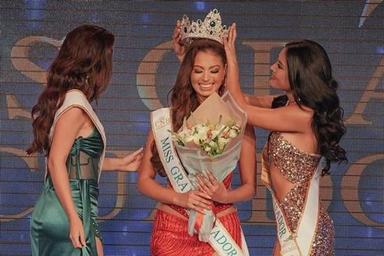Hoa hậu Hòa bình Ecuador mất quyền thi quốc tế vì có thai