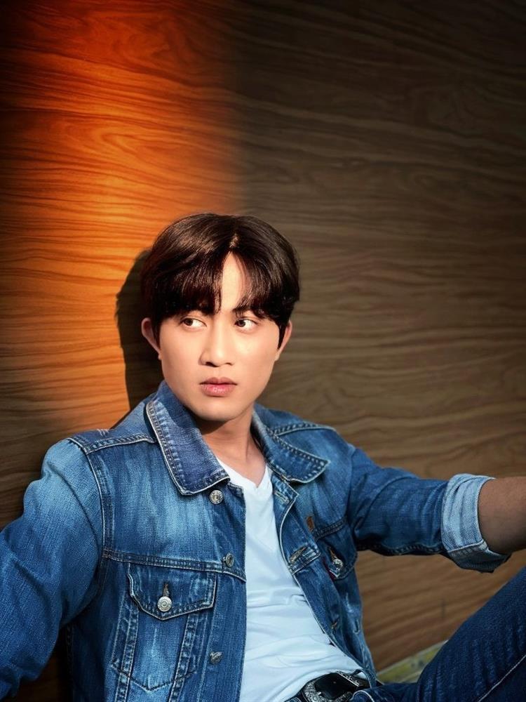 Doãn Quốc Đam quá mờ nhạt trên phim giờ vàng-1