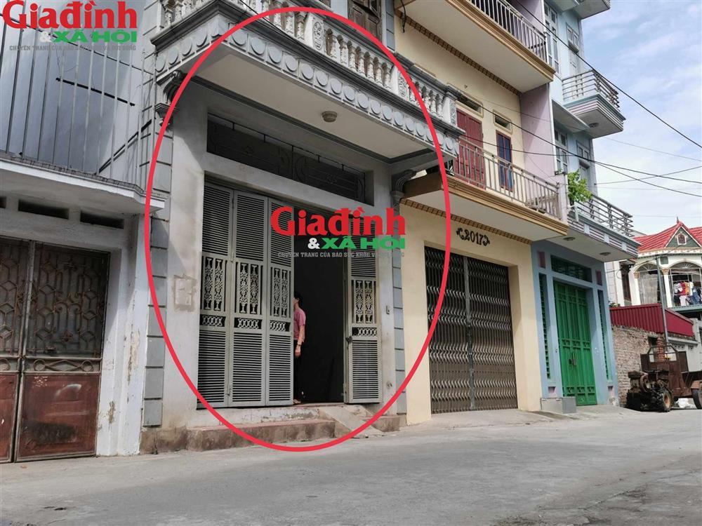 Video: Bé gái 2 tuổi bị cô giáo tát liên tiếp vào mặt gây phẫn nộ-1