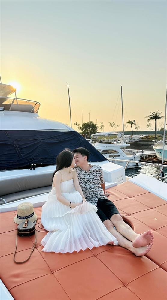 Huỳnh Anh: Đời thường xuề xòa khác biệt vẻ nghiêm túc của cảnh sát Tuấn trong Biệt Dược Đen-10