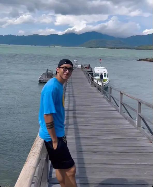 Không hội quân ĐT Việt Nam, Đoàn Văn Hậu đi du lịch cùng Doãn Hải My-1