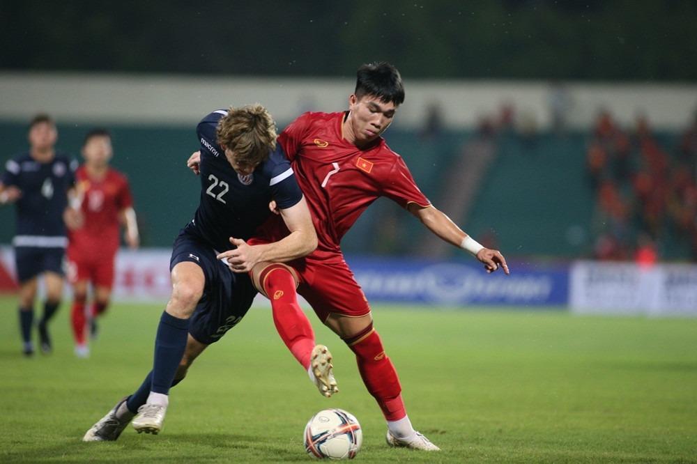 U23 Việt Nam thắng đậm trận ra quân vòng loại U23 châu Á: Đầu xuôi, đuôi lấn cấn-2