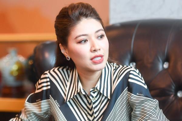 BTV Ngọc Trinh: ‘Tôi coi mỗi biến cố trong cuộc đời này đều là một bài kiểm tra’-9