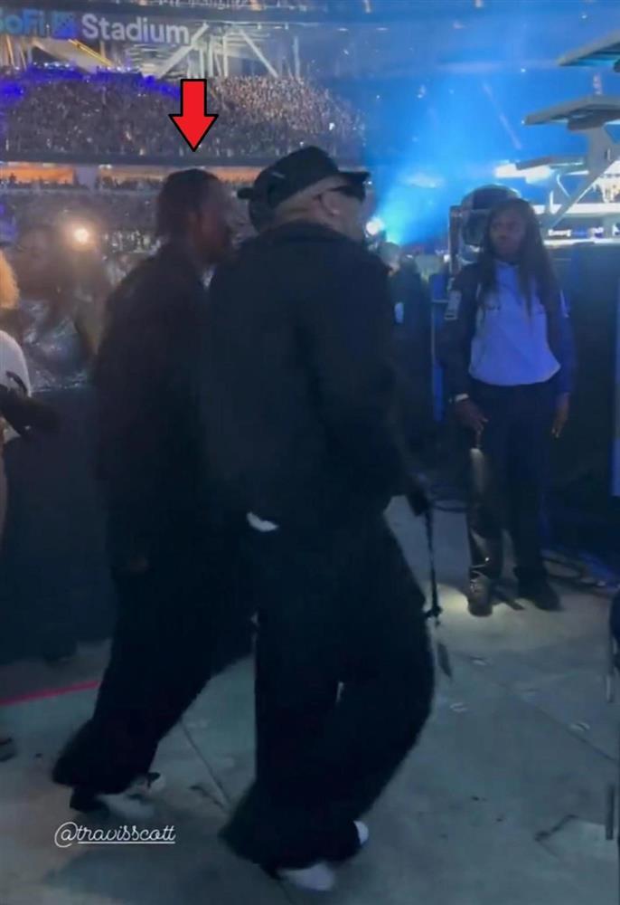 Độ phũ của Kylie Jenner: Hôn tình mới Timothée Chalamet trước mặt tình cũ-2