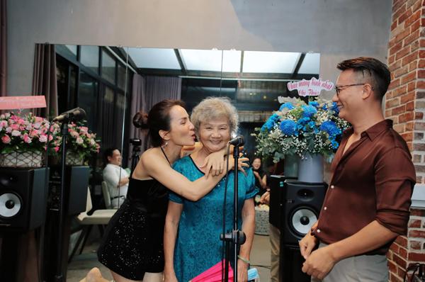 Chân dài gốc miền Tây xuất thân gia đình danh giá: Được mẹ chồng gốc Bắc quý nhờ biết lắng nghe-2