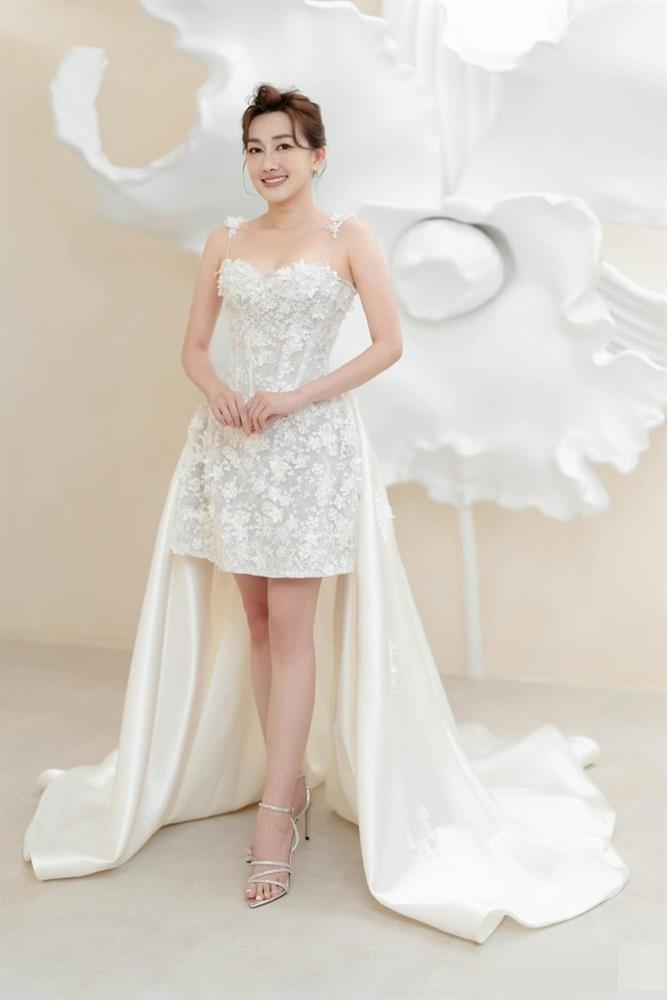 Showbiz Việt: Những cô dâu chờ khoe sắc cuối năm 2023-4