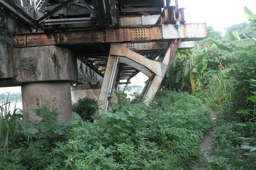 Chuyện ghi ở bãi giữa sông Hồng: Chung cư 3 tầng - nơi an nghỉ những thiên thần nhỏ-1