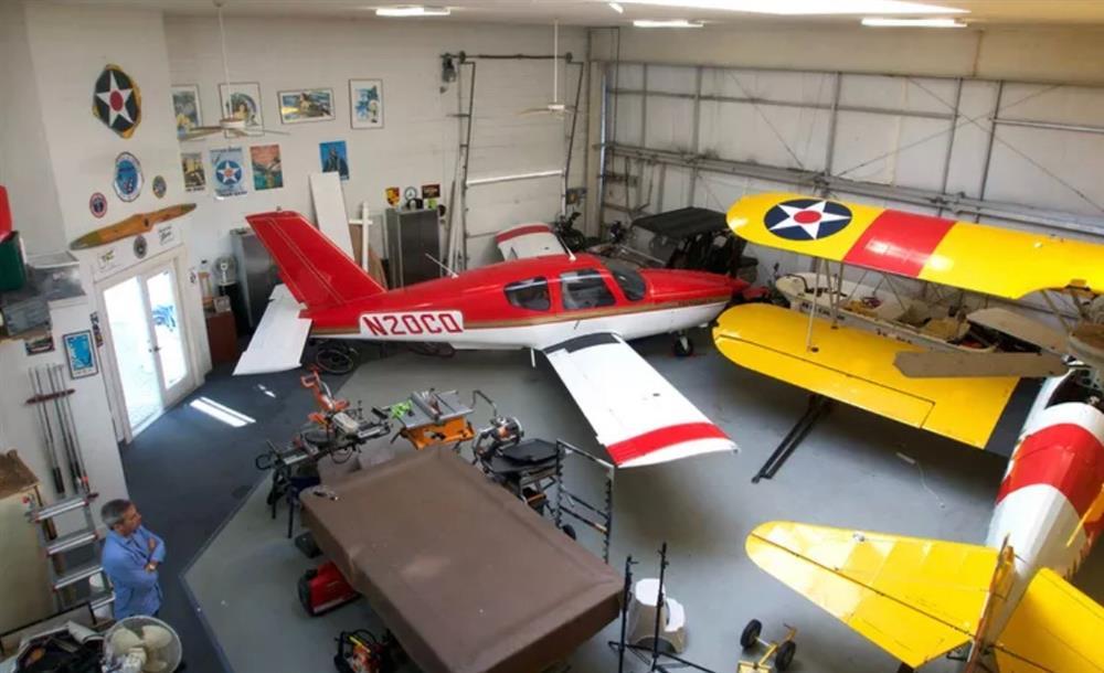 Thị trấn nhỏ giàu tới mức người dân lái máy bay đi ăn sáng mỗi ngày-3