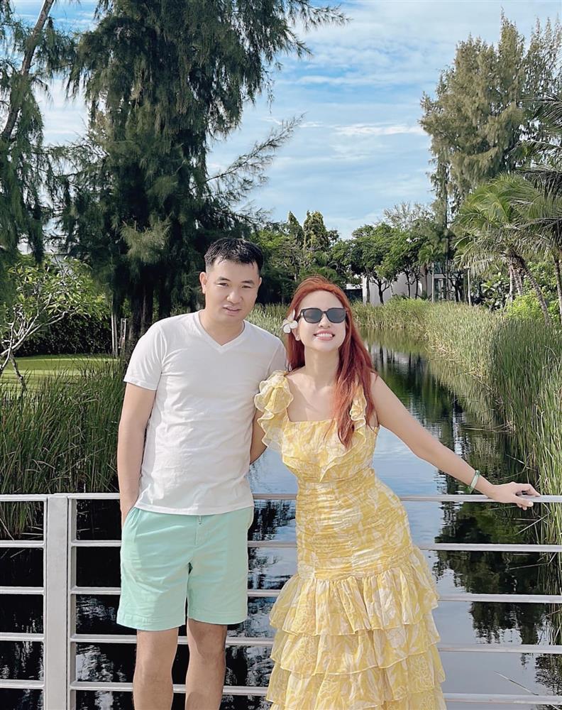 Vân Hugo hóa Chị Đẹp bản Việt, U40 vẫn miệt mài đu dây, múa cột để body nuột nà-6