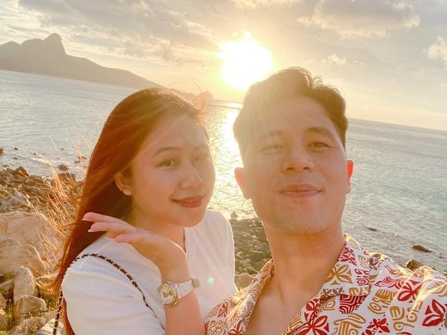 Sau 9 năm bên nhau, cầu thủ Đình Trọng đưa vợ đi thử váy cưới-4