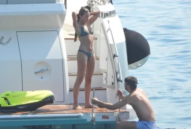 Pique dắt tình trẻ đi du hí lãng mạn ở Croatia-4